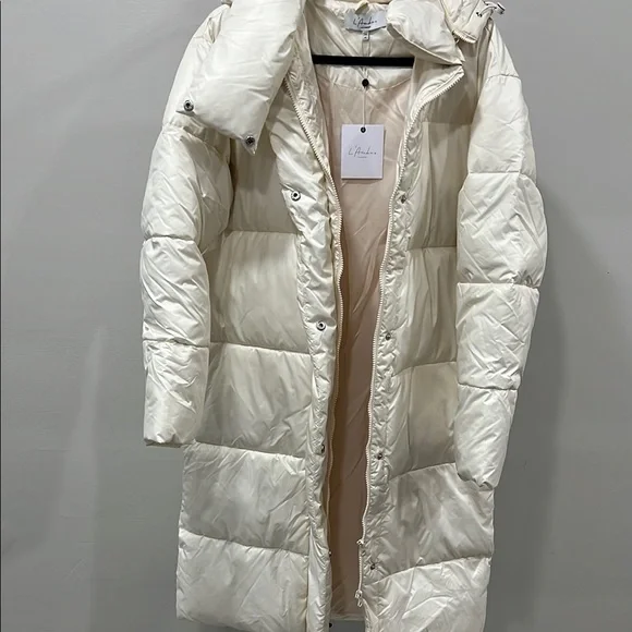 L'Academie Marlon Puffer Coat in Ivory
